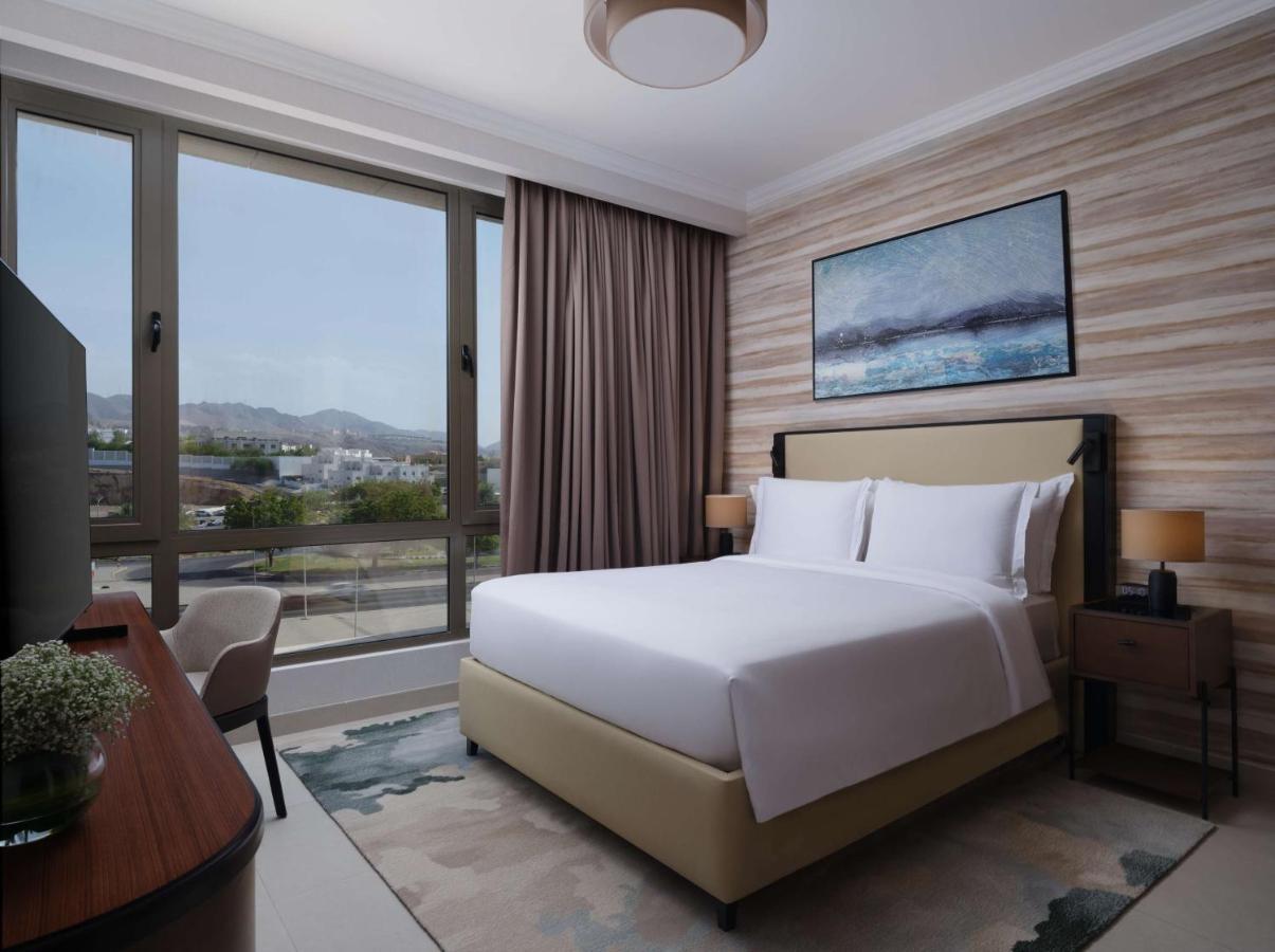 Doubletree By Hilton Muscat Qurum Eksteriør billede