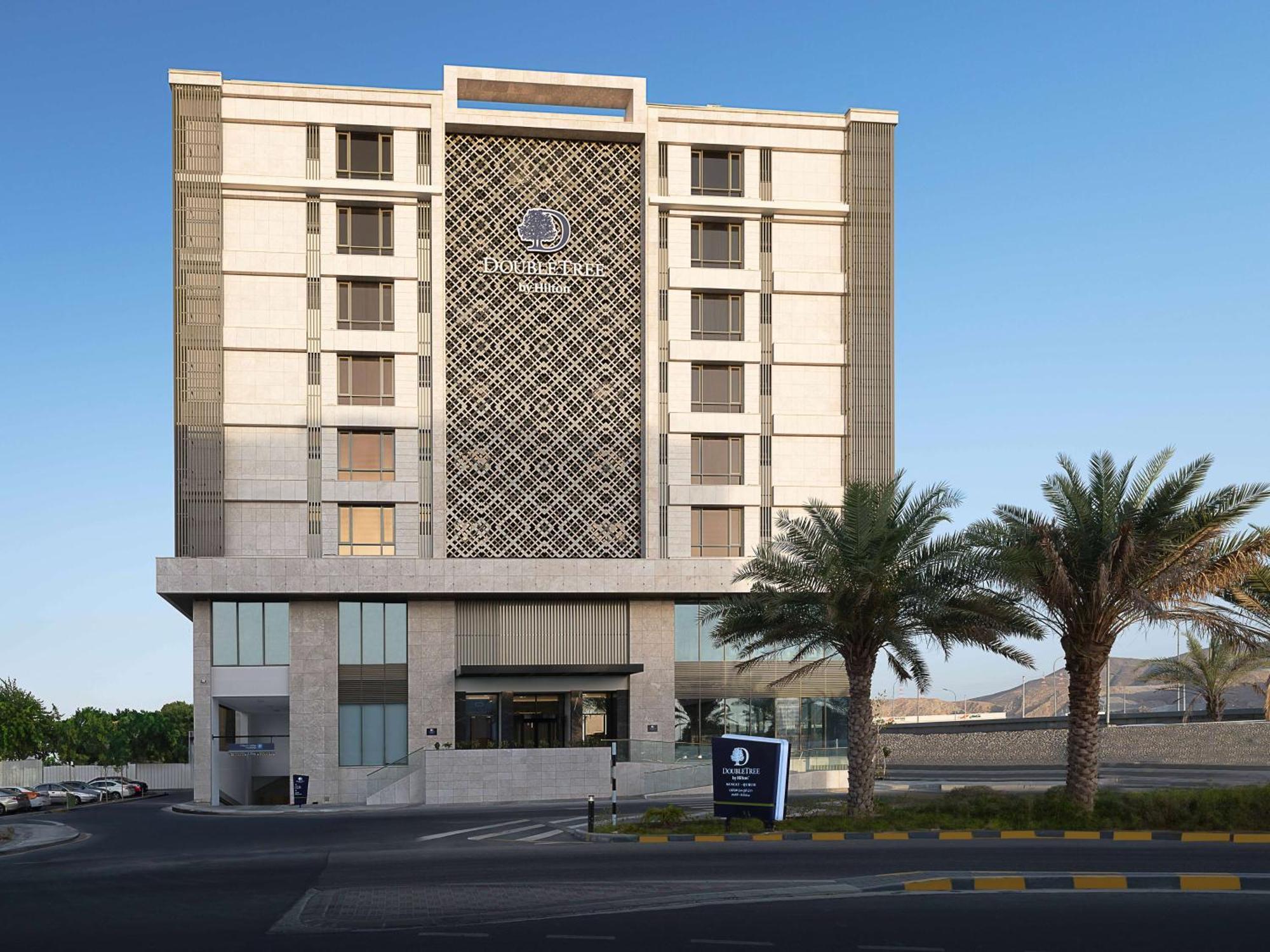 Doubletree By Hilton Muscat Qurum Eksteriør billede